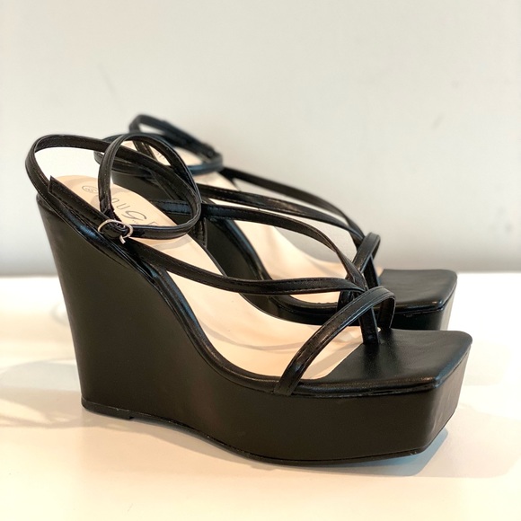 Black Wedge Sandals with Platform and Ankle Strap size 8 - Picture 5 of 15